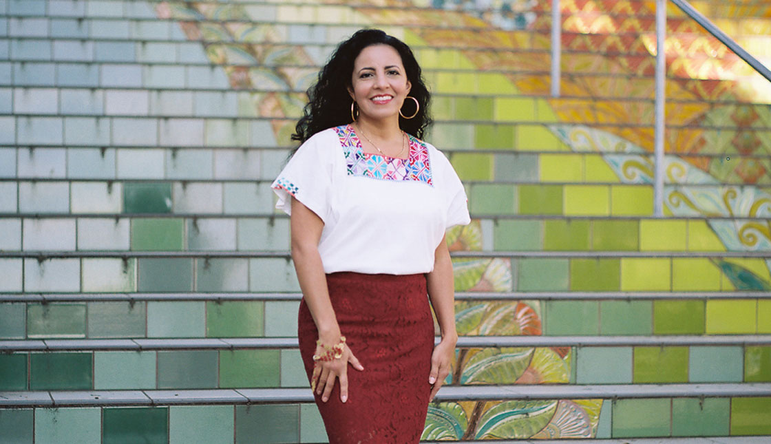 anna-yatroussis-lincoln-park-steps